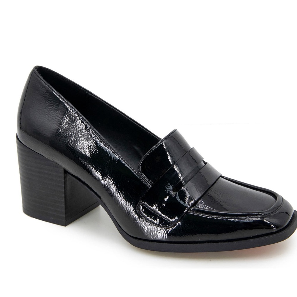 Kenneth Cole Reaction Glossy Black Block Heel Loafers